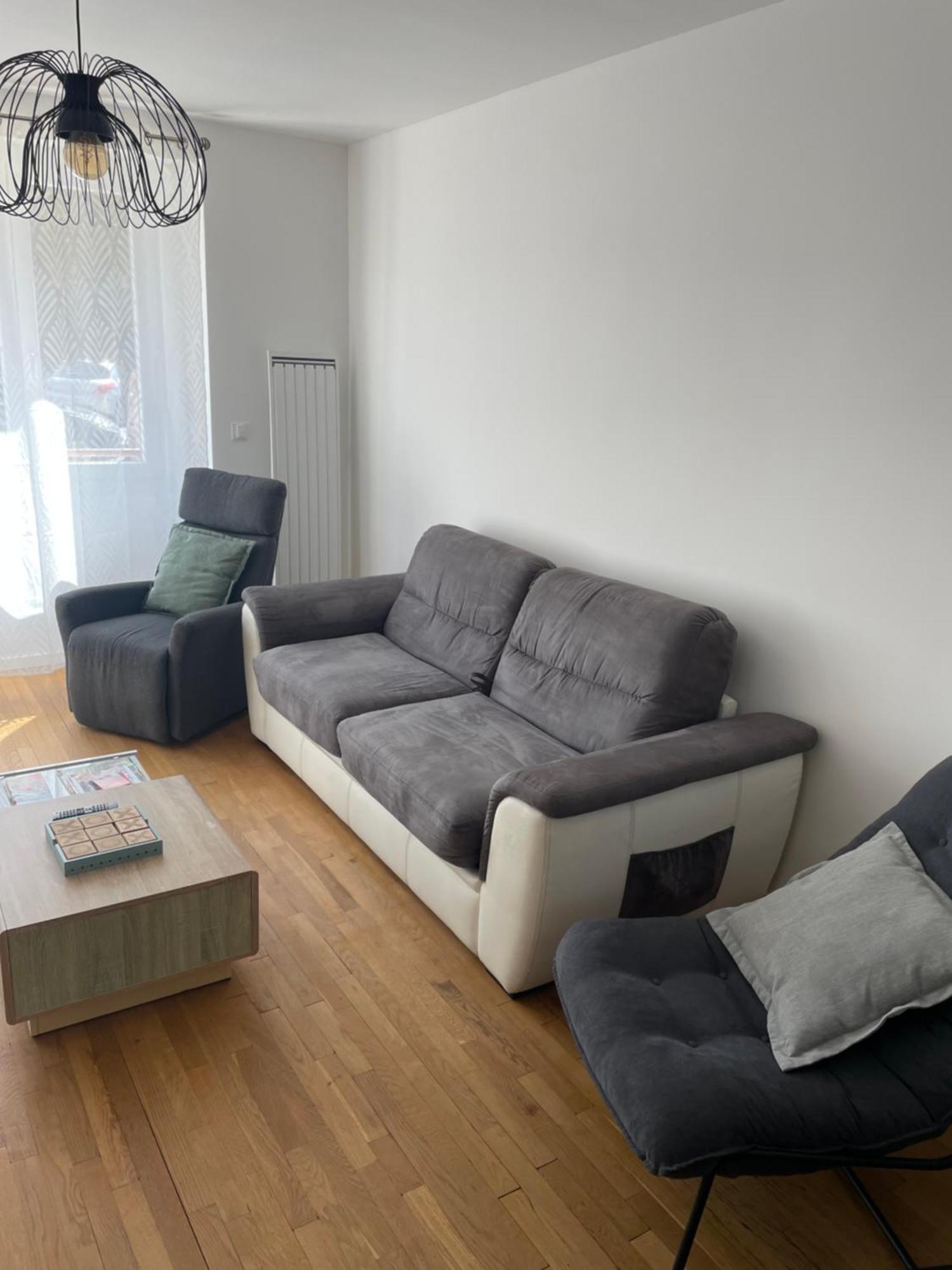 Du Lion Apartment